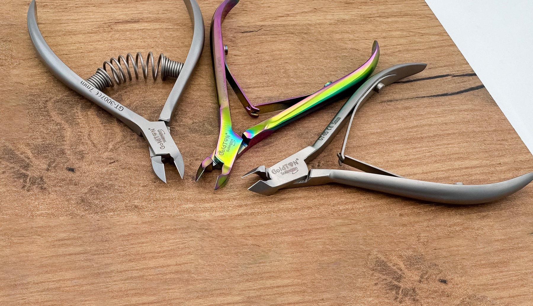 5 najczęstszych błędów przy używaniu cążek do skórek i jak ich unikać